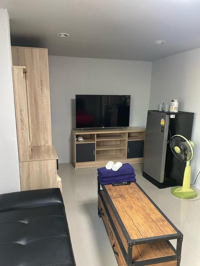 Happy Apple Guesthouse Pattaya Exterior photo