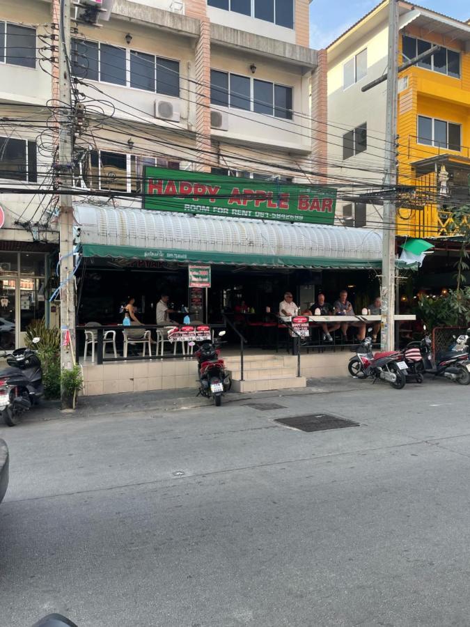 Happy Apple Guesthouse Pattaya Exterior photo